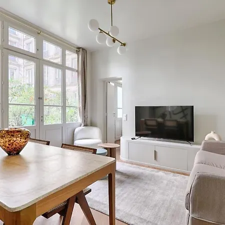 Luxury 1br Montmartre Condorcet