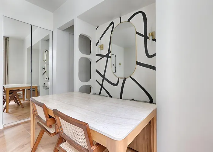 De Charme 1br Condorcet Saint-georges Lejlighed *